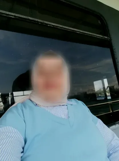 Claudia, 35