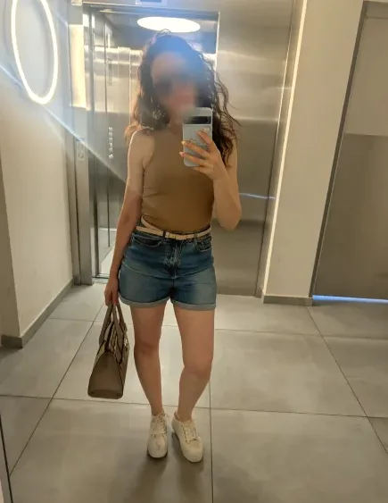 Dilara, 40