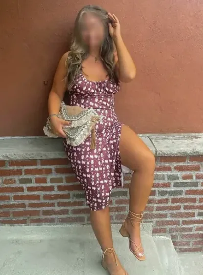 Emilia, 37
