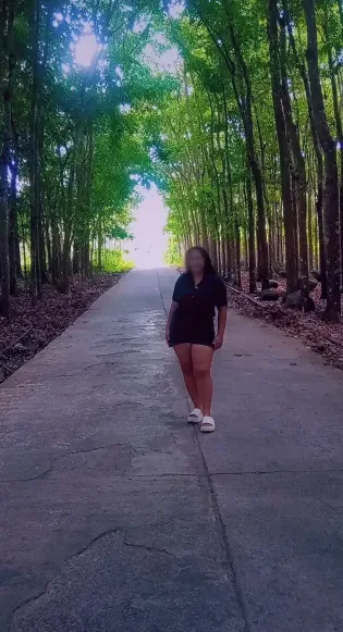 Emilia, 23
