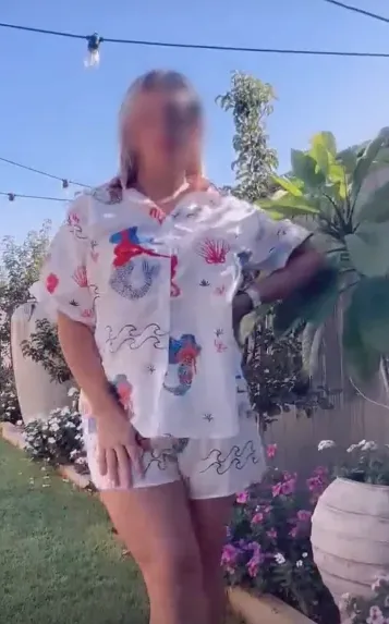 Emily, 33