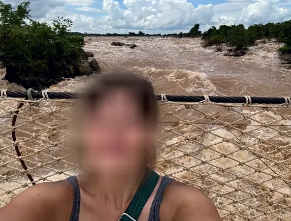 Julia, 34