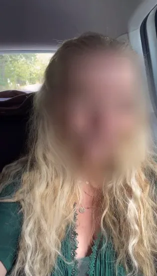 Klara, 29