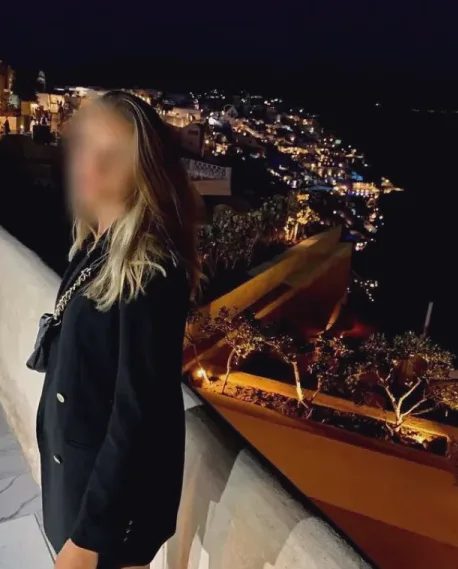 Lara, 32