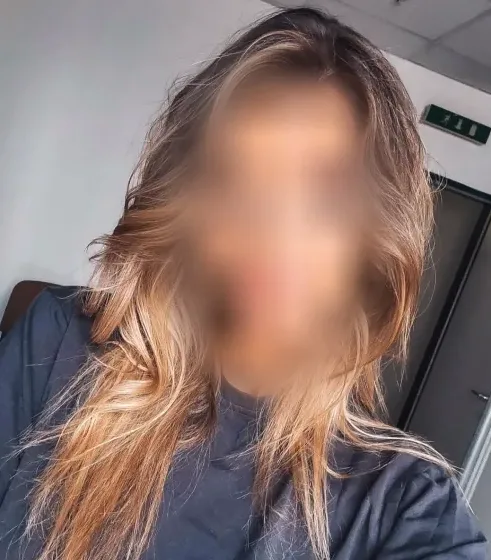 Larissa, 32