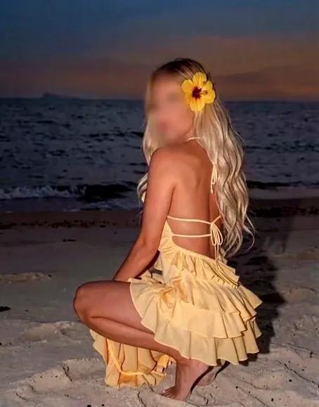 Melina, 36