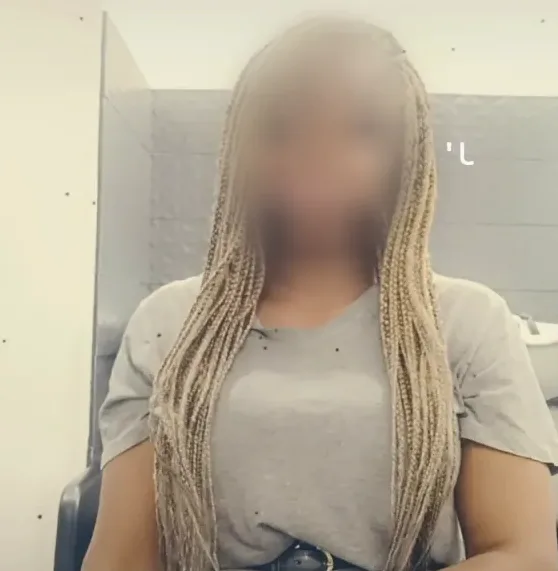 Nadine, 39
