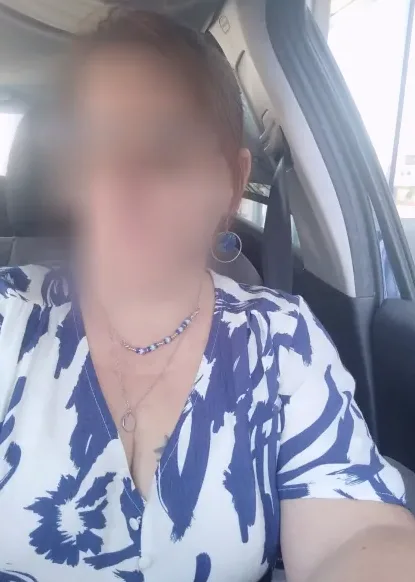 Nina, 40