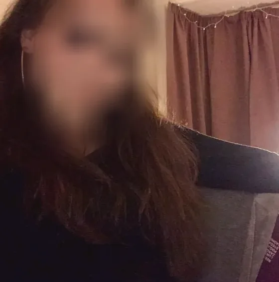 Nina, 25