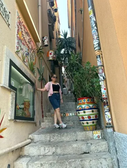 Paula, 35