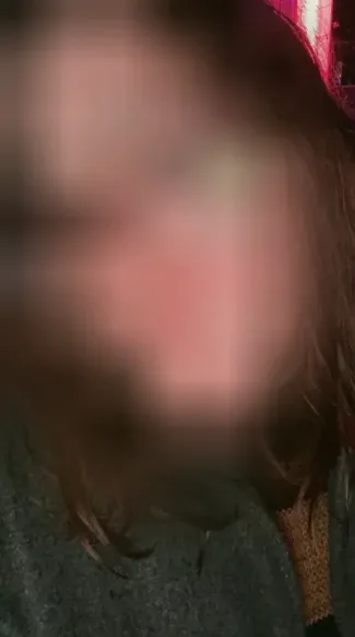 Pauline, 24