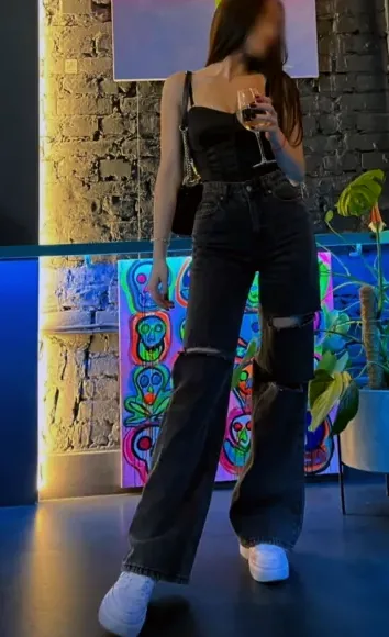 Ramona, 28
