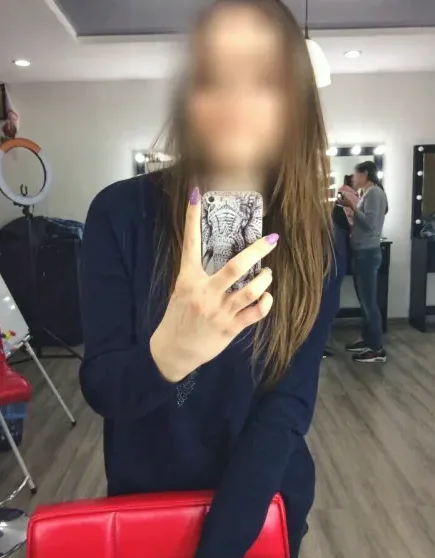 Sandra, 29