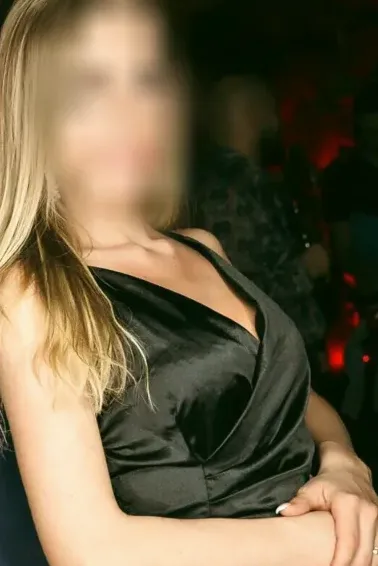 Sandra, 35