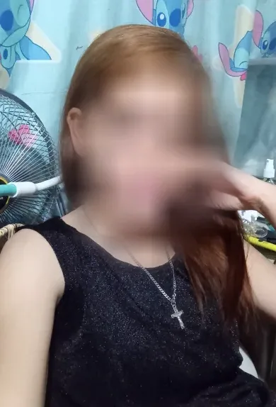 Sarah, 32