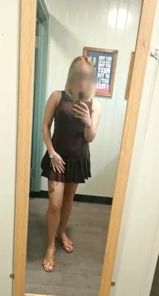 Selina, 36