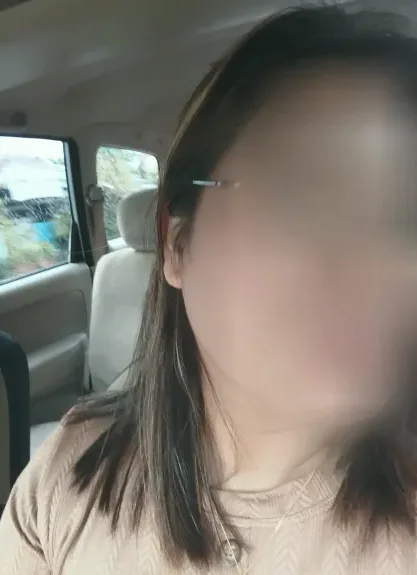 Sina, 33