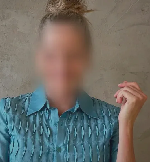 Sina, 39