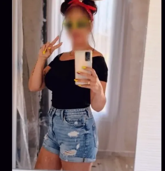 Sina, 37