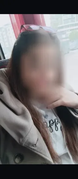 Stefanie, 29