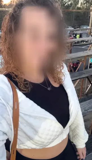 Vivien, 30